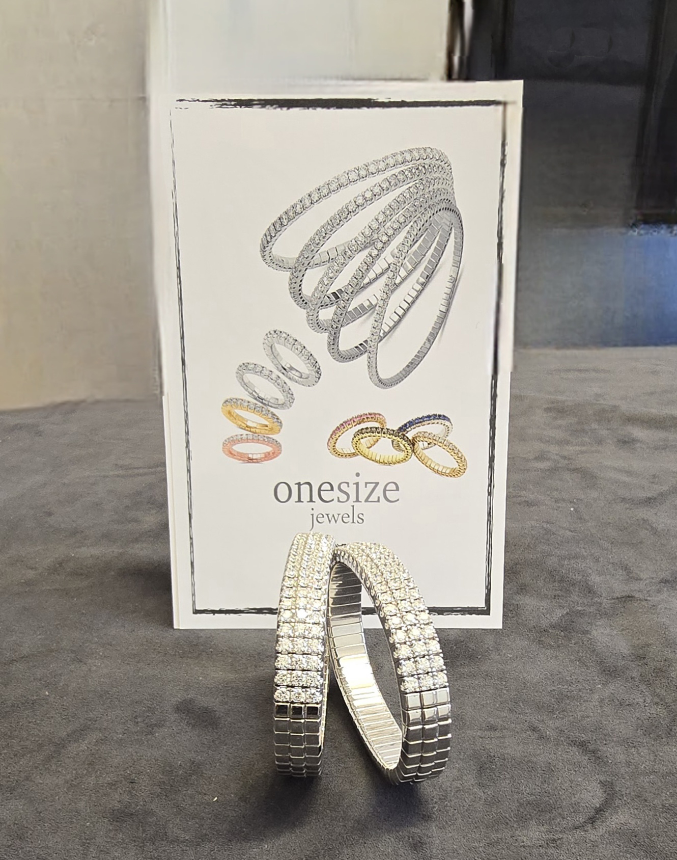 Oval Expandable Bracelets: Timeless Elegance