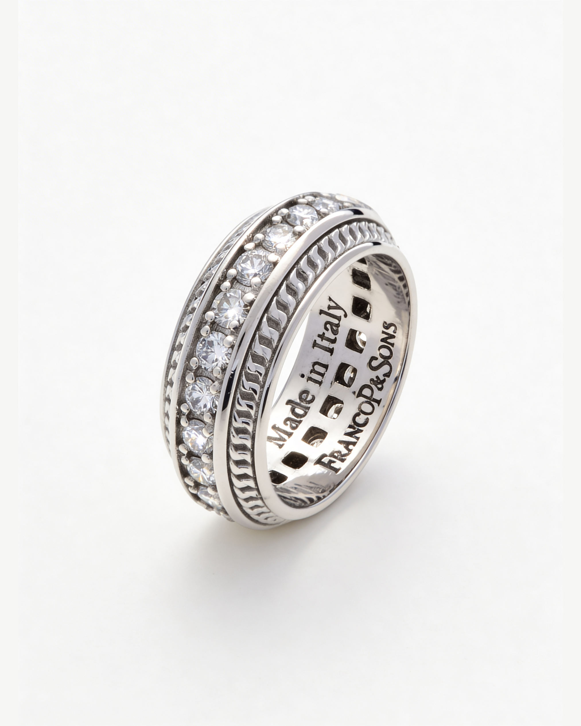 Success ring in silver with diamonds
